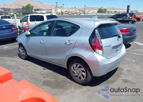 2015 Toyota Prius C Two из США, поврежденный, VIN JTDKDTB35F1111992